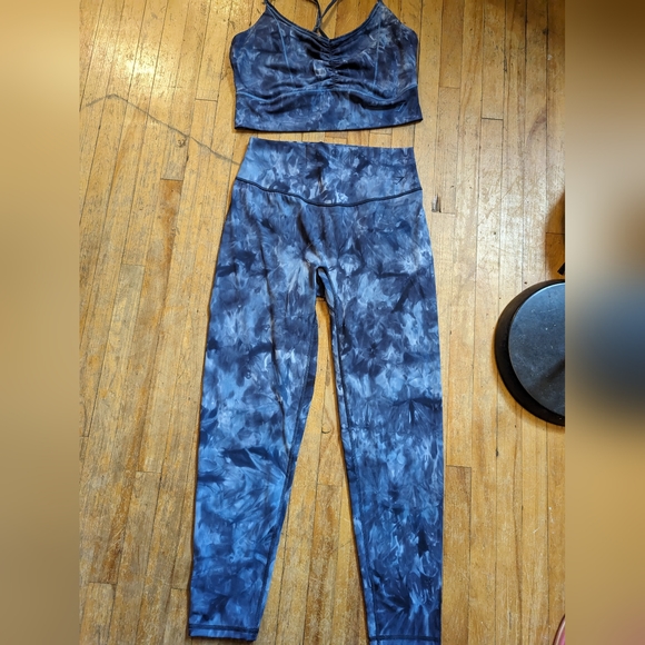 Gymshark Lakeside Blue Spray Days Set - Picture 1 of 8